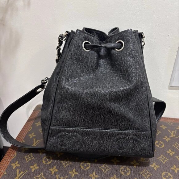 Authentic CHANEL Black Caviar drawstring bucket shoulder bag - Picture 1 of 16